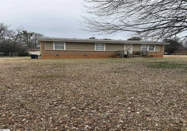 Homes for sale in Spartanburg, SC | 2 Julian Bond Ln, Spartanburg, SC 29307 | MLS# 1580923
