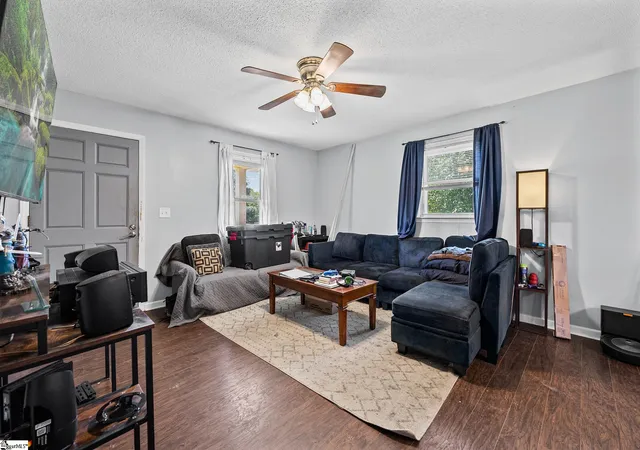 Photo 2 of Single family home for sale at 202 Hilldale Ave, Laurens, SC 29360 | MLS# 1601125 | Listing updated on 2026-09-04