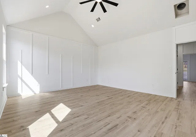 Photo 3 of Single family home for sale at 174 Buncombe St, Woodruff, SC 29388 | MLS# 1584473 | Listing updated on 2026-09-02