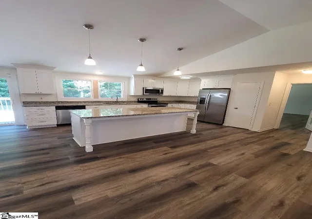 Photo 3 of Single family home for sale at 309 Seabury Dr, Greenville, SC 29615 | MLS# 1598396 | Listing updated on 2026-08-11