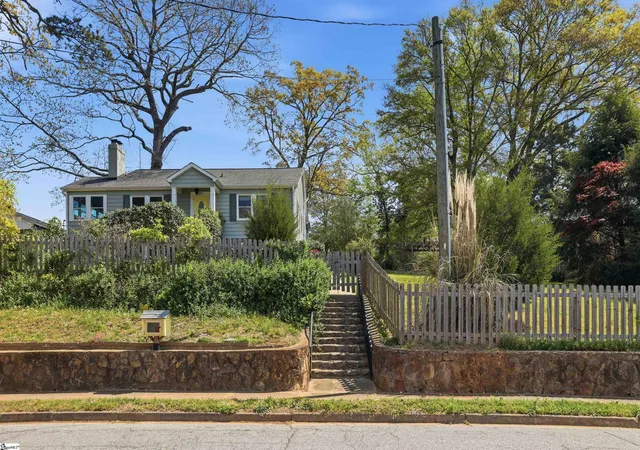 Homes for sale in Greenville, SC | 107 Haviland Ave, Greenville, SC 29607 | MLS# 1575348
