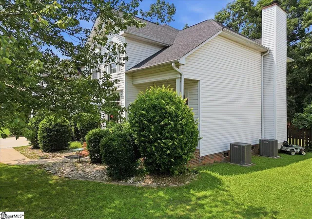 Photo 3 of Single family home for sale at 55 N Orchard Farms Ave, Simpsonville, SC 29681 | MLS# 1601167 | Listing updated on 2026-09-17