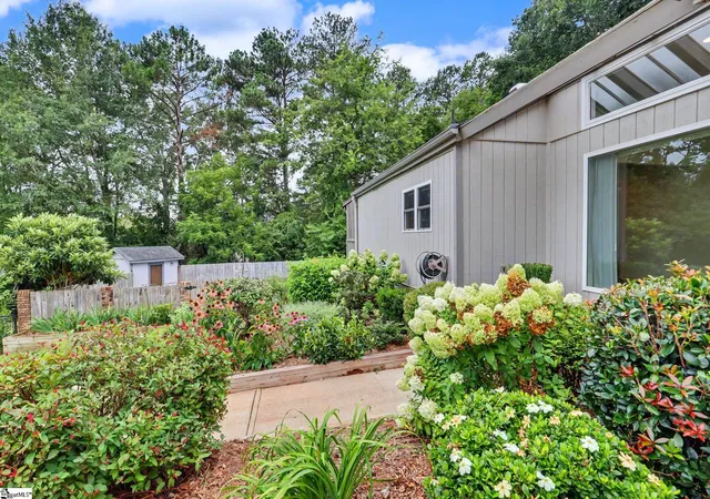 Photo 2 of Sale Pending at 203 Mockingbird St, Seneca, SC 29678 | MLS# 1599876 | Listing updated on 2026-08-26