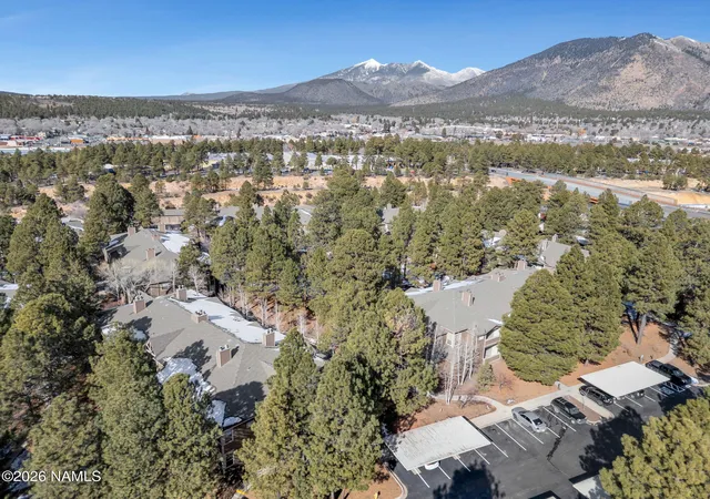 Listing Photo 3 - Condo for sale in building located at 1401 N 4Th St, Flagstaff, AZ 86004 - Unit #221