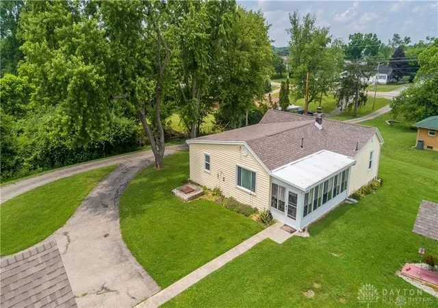 3rd image of 3280 Benchwood Rd, Dayton, OH 45414 | MLS# 889373