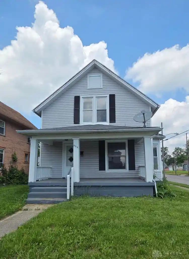 Photo 1 of Single family home for sale at 550 E Rose St, Springfield, OH 45505 | MLS# 928210 | Listing updated on 2026-10-15