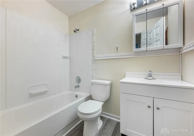 35th image of 2648 Parklawn Dr, Dayton, OH 45440 | MLS# 935772