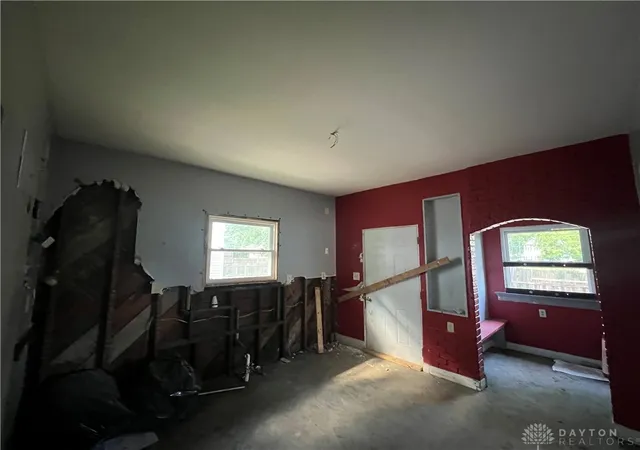 Homes for sale in Dayton, OH | 108 Willowwood Dr, Dayton, OH 45405 | MLS# 939276