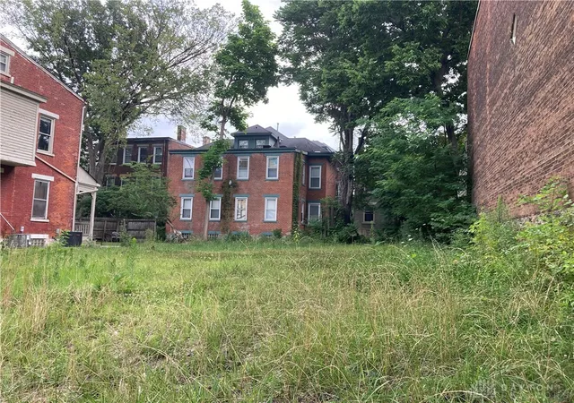3rd image of 3212 Glendora Ave, Cincinnati, OH 45220 | MLS# 939588