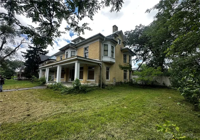 Homes for sale in Dayton, OH | 945 N Broadway St, Dayton, OH 45402 | MLS# 940473