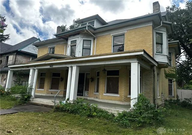 Homes for sale in Dayton, OH | 945 N Broadway St, Dayton, OH 45402 | MLS# 940473