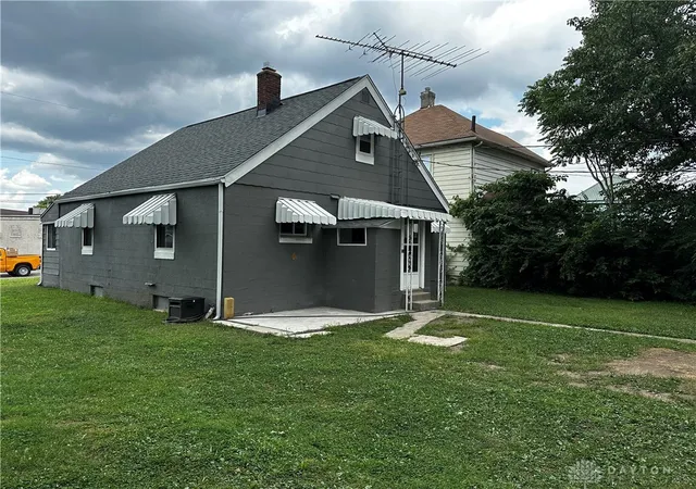 Photo 3 of Single family home for sale at 1020 Saint Adelbert Ave, Dayton, OH 45404 | MLS# 940871 | Listing updated on 2026-07-31