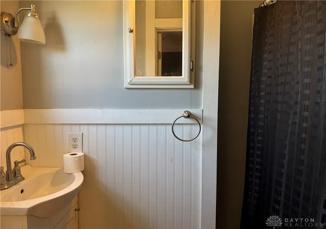 Homes for sale in Englewood, OH | 916 S Main St, Englewood, OH 45322 | MLS# 941391