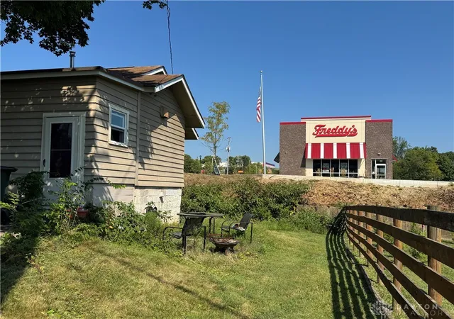 Homes for sale in Englewood, OH | 916 S Main St, Englewood, OH 45322 | MLS# 941391