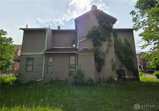 Homes for sale in Dayton, OH | 1568 W 2Nd St, Dayton, OH 45402 | MLS# 941649