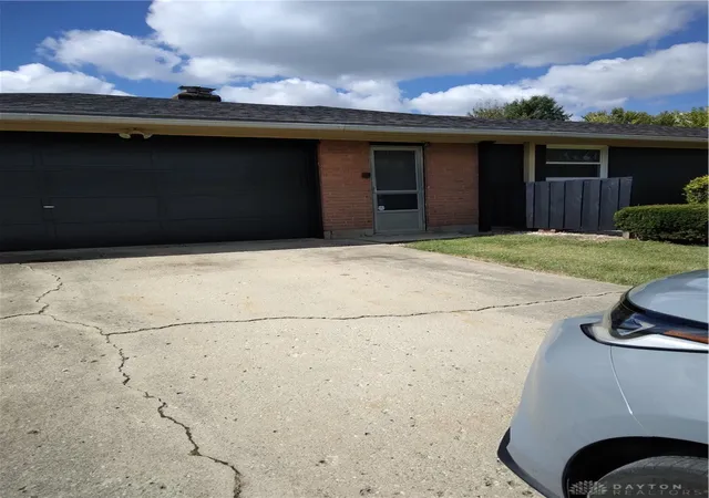 2nd image of 512 N Sherry Dr, Dayton, OH 45426 | MLS# 944659