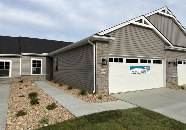 Homes for sale in Middletown, OH | 6838 Traditions St #43, Middletown, OH 45044 | MLS# 945433