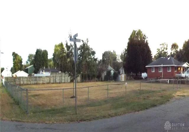 2nd image of 2460 Bushnell Ave, Dayton, OH 45404 | MLS# 945524