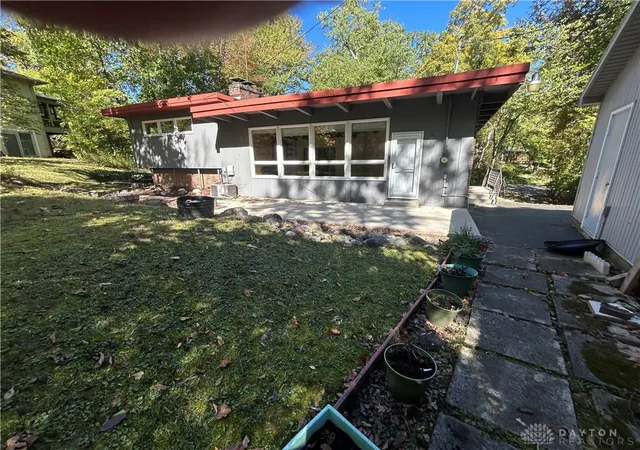 2nd image of 1535 Winding Trl, Springfield, OH 45503 | MLS# 945712