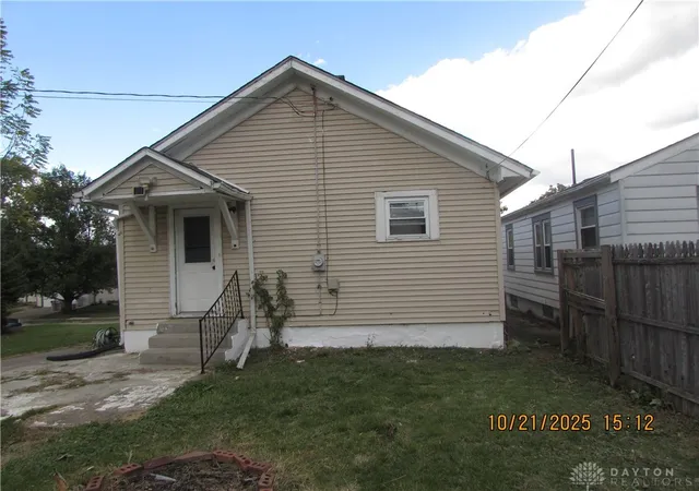 Photo 3 of Single family home for sale at 4242 Pleasant View Ave, Dayton, OH 45420 | MLS# 946175 | Listing updated on 2026-08-04