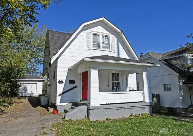 Homes for sale in Dayton, OH | 221 E Siebenthaler Ave, Dayton, OH 45405 | MLS# 947425