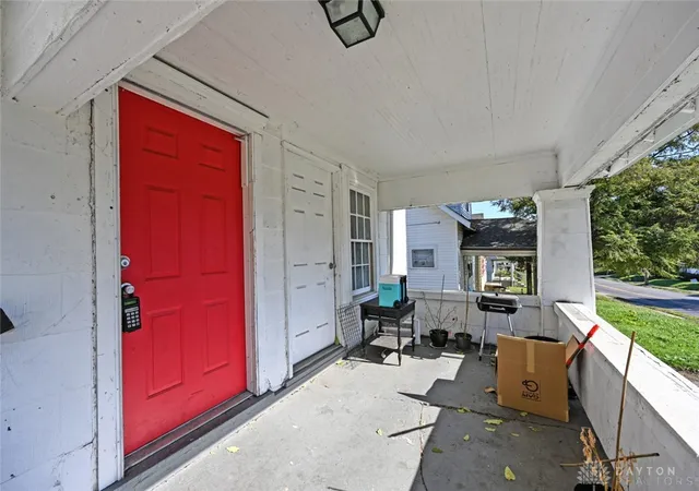 Homes for sale in Dayton, OH | 221 E Siebenthaler Ave, Dayton, OH 45405 | MLS# 947425