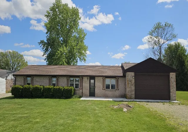 Homes for sale in Eaton, OH | 1016 Alexander Rd, Eaton, OH 45320 | MLS# 947939
