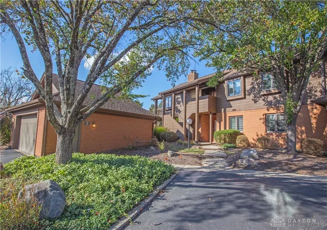 1st image of 7035 Bluffs Dr, Washington Twp, OH 45459 | MLS# 947586