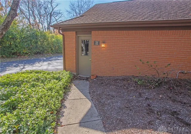 2nd image of 7035 Bluffs Dr, Washington Twp, OH 45459 | MLS# 947586