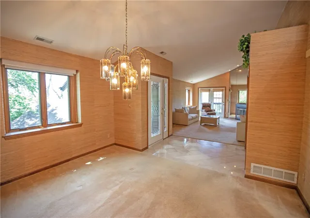 3rd image of 7035 Bluffs Dr, Washington Twp, OH 45459 | MLS# 947586