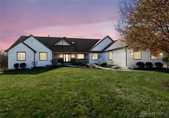 Photo 1 of Single family home for sale at 2693 E State Route 73, Waynesville, OH 45068 | MLS# 948243 | Listing updated on 2026-03-29