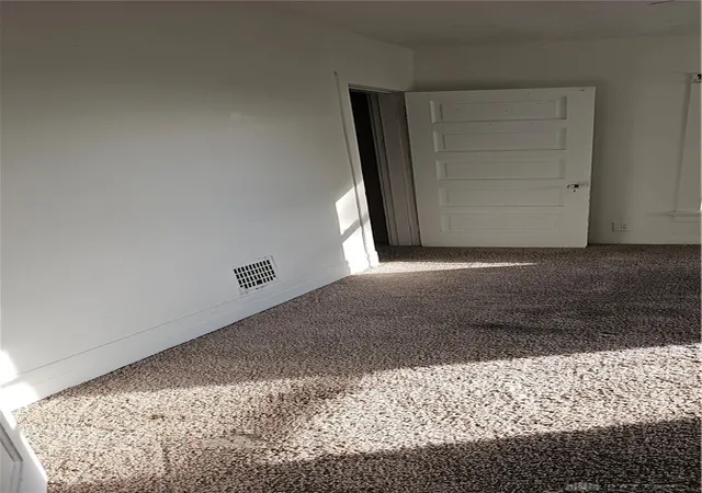 Photo 2 of Single family home for sale at 1233 Everett Dr, Dayton, OH 45402 | MLS# 947204 | Listing updated on 2026-09-01