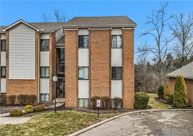 Homes for sale in Dayton, OH | 1792 Cherokee Drive, Dayton, OH 45449 | Houzeo