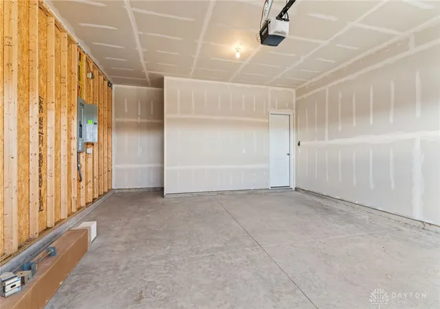 33rd image of 2912 Hoying Dr, Troy, OH 45373 | MLS# 949121