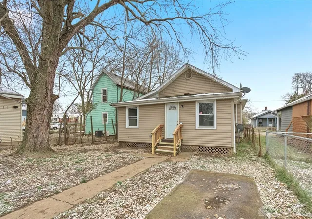 Photo 2 of Sale Pending at 1619 Lafayette Ave, Middletown, OH 45044 | MLS# 949340 | Listing updated on 2025-12-26