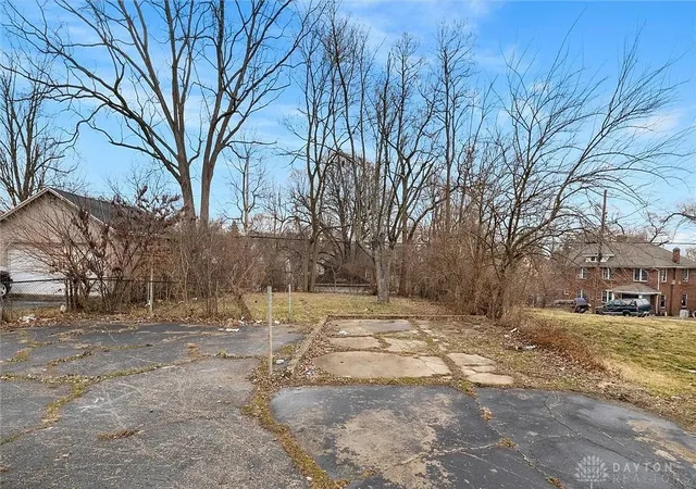 Homes for sale in Dayton, OH | 513 W Fairview Ave, Dayton, OH 45405 | MLS# 949376
