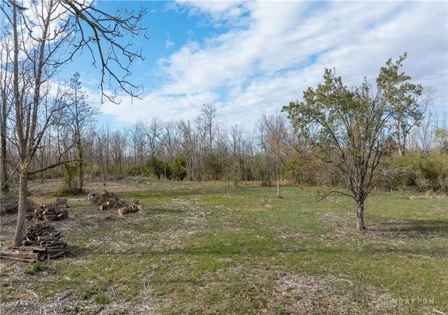 2nd image of 5719 Denlinger Rd, Dayton, OH 45426 | MLS# 950034