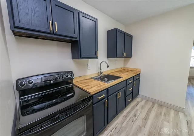 Homes for sale in Dayton, OH | 128 E Bruce Ave, Dayton, OH 45405 | MLS# 950282