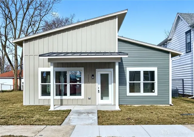 Homes for sale in Dayton, OH | 1131 W 2nd St, Dayton, OH 45402 | MLS# 950589