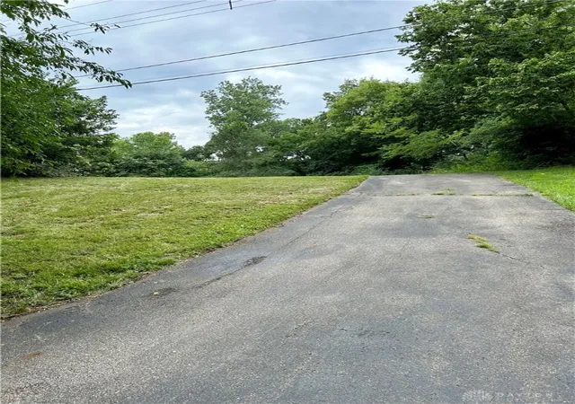 5th image of 1905 Tait Rd, Dayton, OH 45429 | MLS# 950827