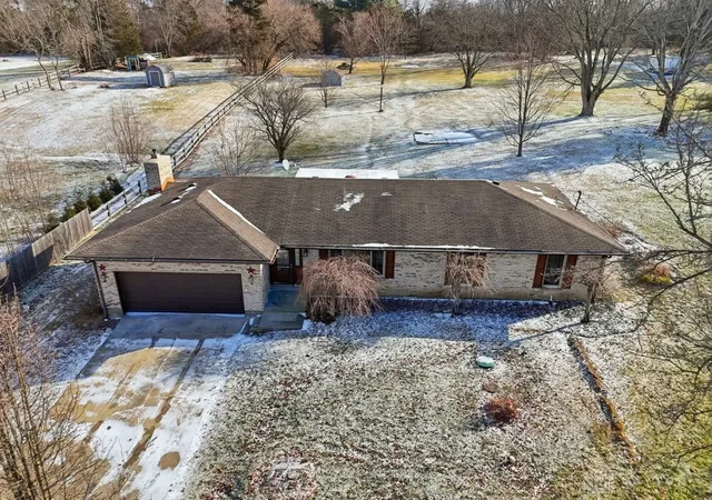 Homes for sale in Lebanon, OH | 5690 Bunnell Hill Rd, Lebanon, OH 45036 | MLS# 950828