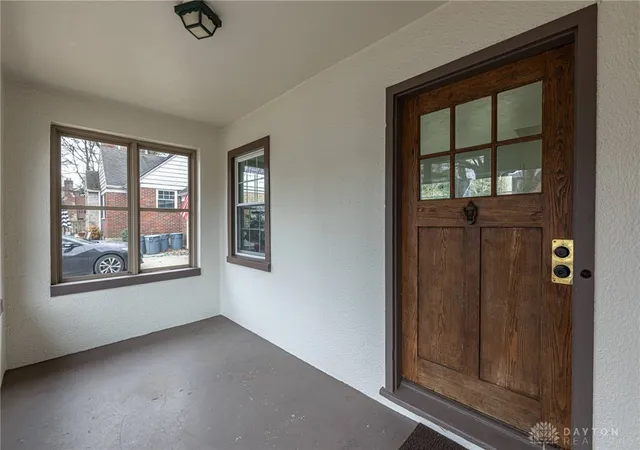 Homes for sale in Oakwood, OH | 560 Irving Ave, Oakwood, OH 45409 | MLS# 951185