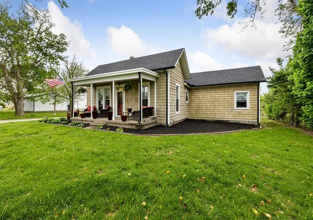 Homes for sale in West Alexandria, OH | 6790 E 35 Us, West Alexandria, OH 45381 | MLS# 951446