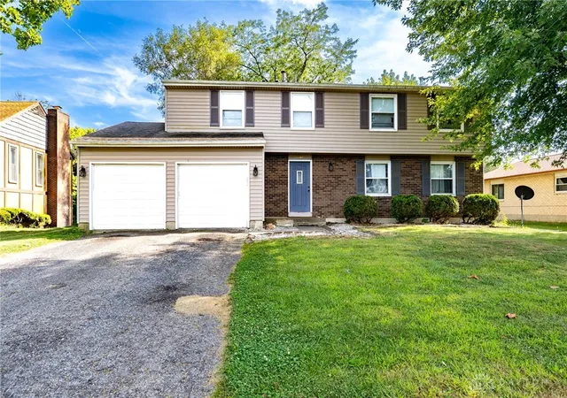 Homes for sale in Dayton, OH | 6440 Westanna Dr, Dayton, OH 45426 | MLS# 951344
