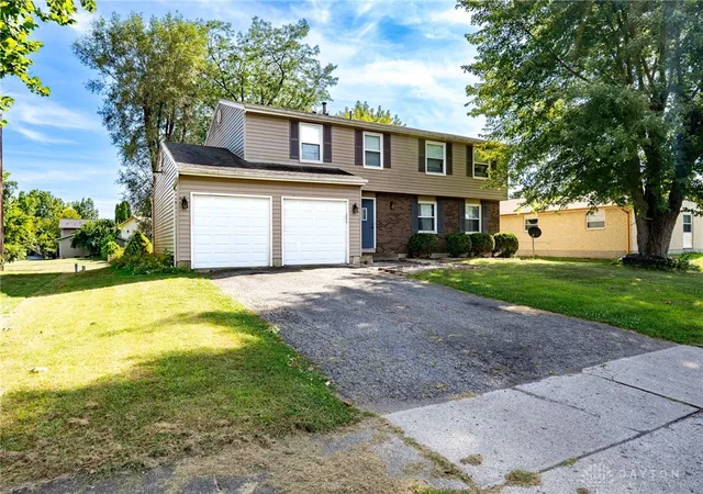 Homes for sale in Dayton, OH | 6440 Westanna Dr, Dayton, OH 45426 | MLS# 951344