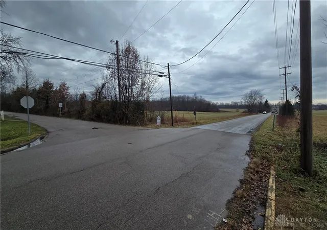 3rd image of 1 Middleboro Rd, Blanchester, OH 45107 | MLS# 951653