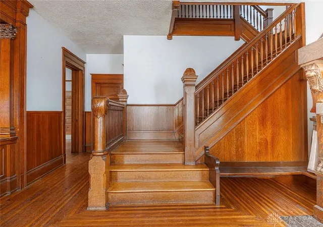5th image of 305 E Main St, Blanchester, OH 45107 | MLS# 951555