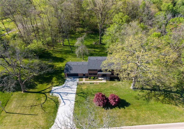 Homes for sale in New Carlisle, OH | 8020 E New Carlisle Rd, New Carlisle, OH 45344 | MLS# 951880