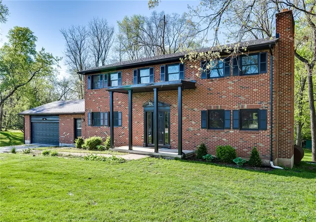 Homes for sale in New Carlisle, OH | 8020 E New Carlisle Rd, New Carlisle, OH 45344 | MLS# 951880