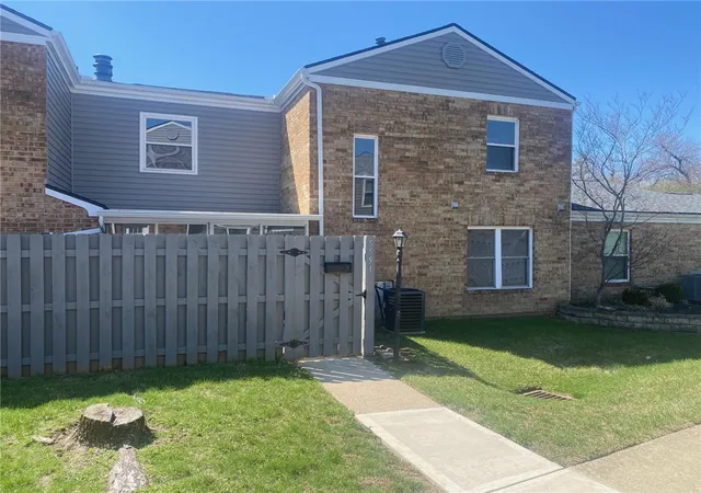 1st image of 5551 Hummock Rd, Dayton, OH 45426 | MLS# 951376